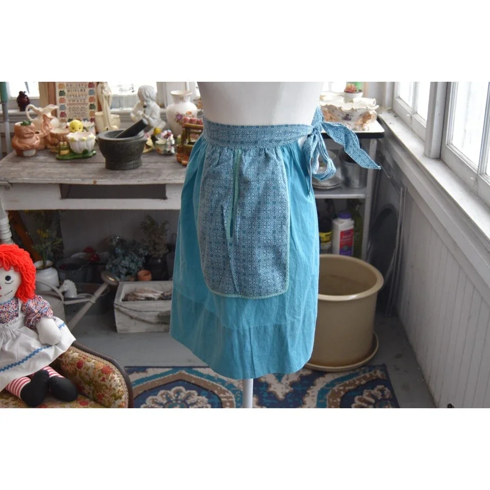 Vintage 1950s Half Apron Teal Geometric Fabric With Pockets Tie Back